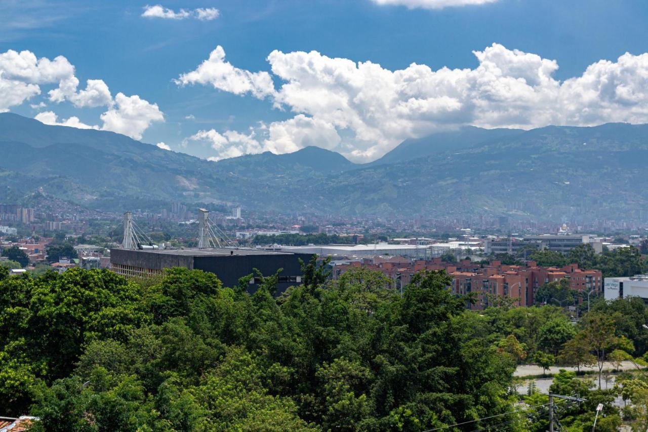 Alcazar De Oviedo By Ee Hoteles Medellín Kültér fotó